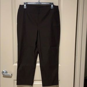 NWT Chico’s so slimming pull on crop pant size 2